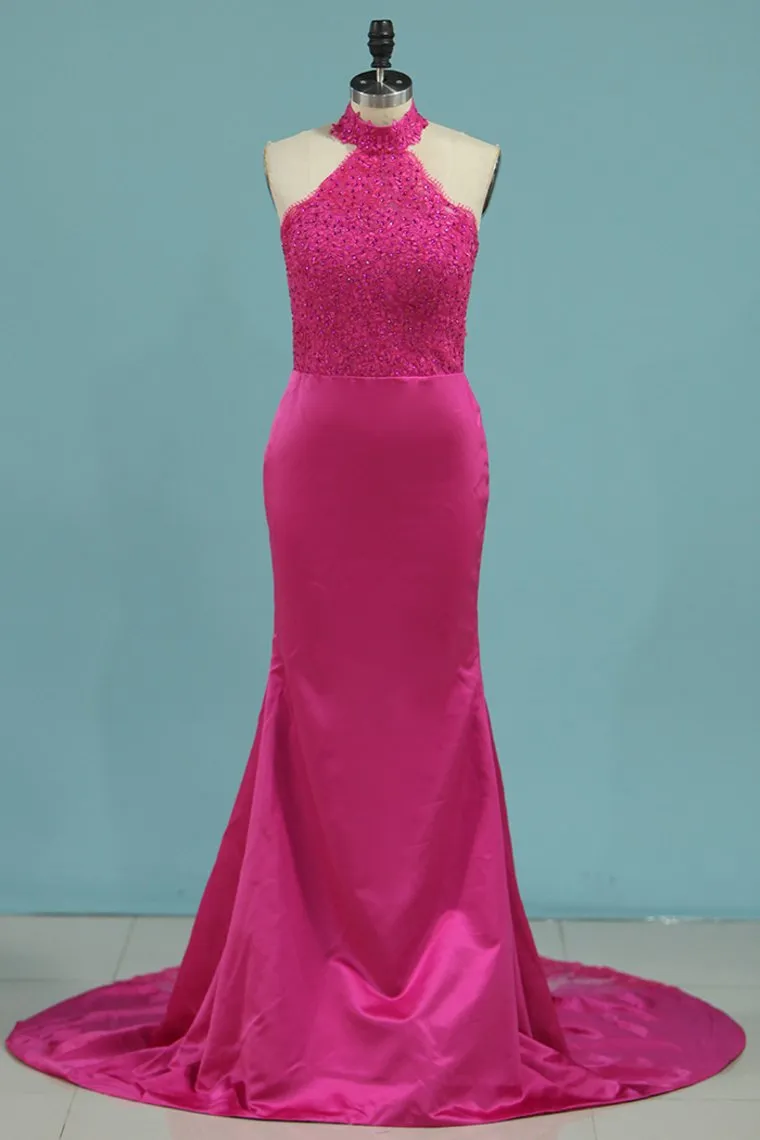 Bridesmaid Dresses Halter Mermaid Satin With Applique Sweep Train