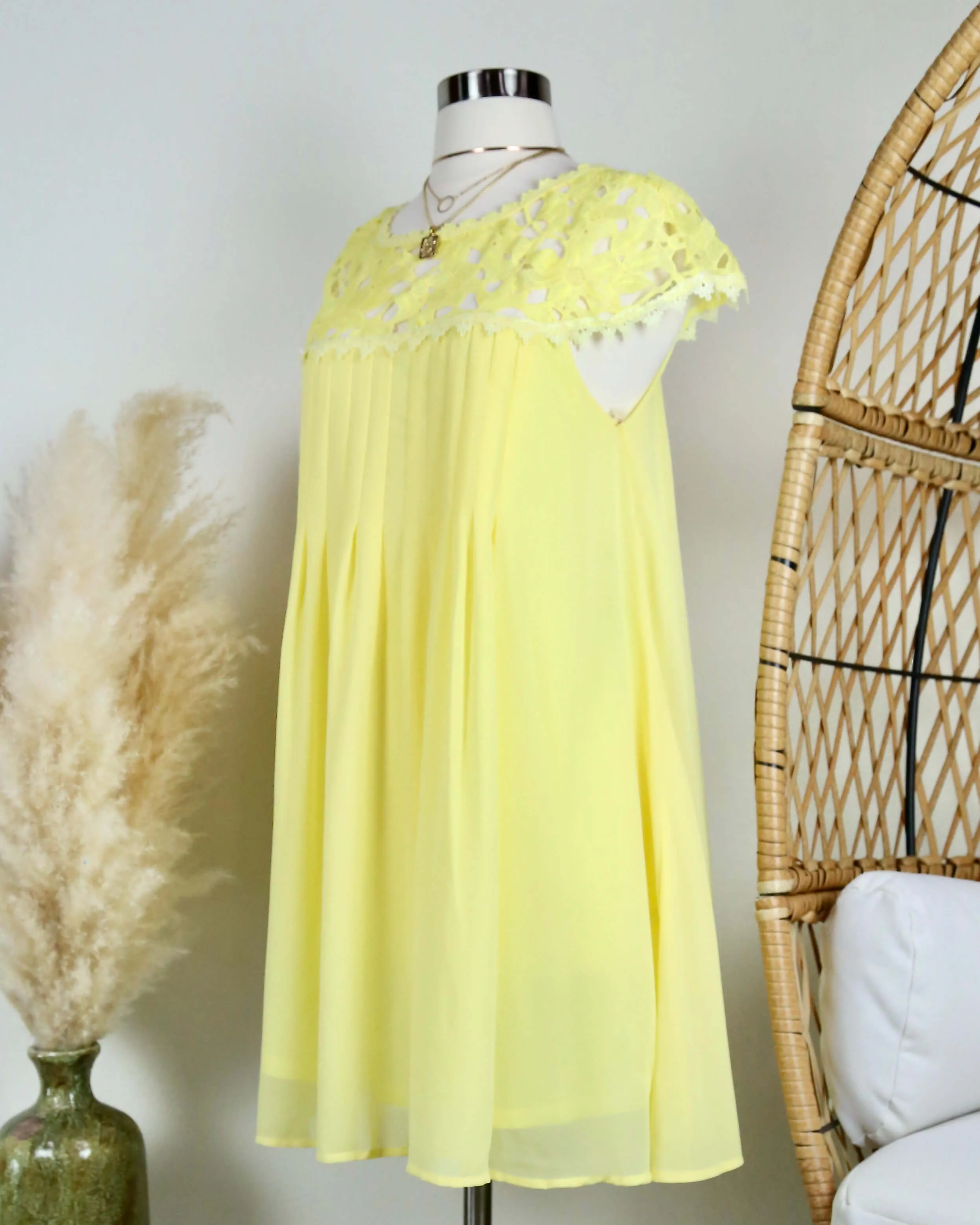 Floral Crochet Lace Cap Sleeve Summer Dress in More Colors